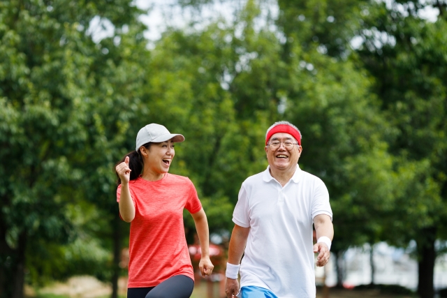 ランニングやマラソンは老化を促進させるのか