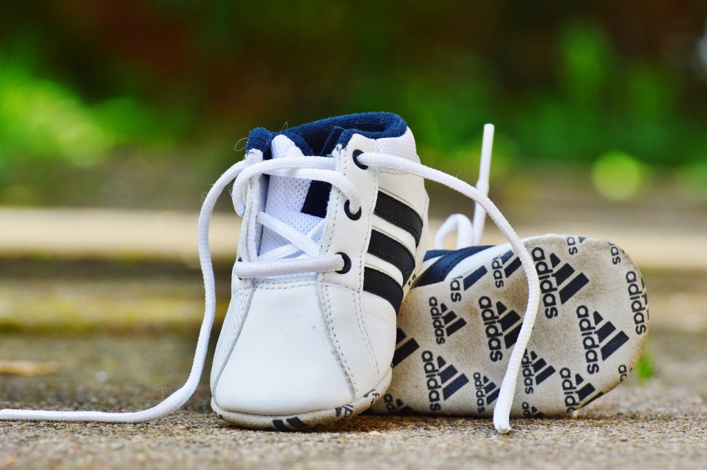baby-shoes-974711_1920